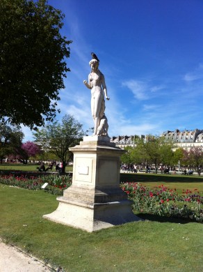 Quick - who can find the bird!? Oh, wait - who can't? 